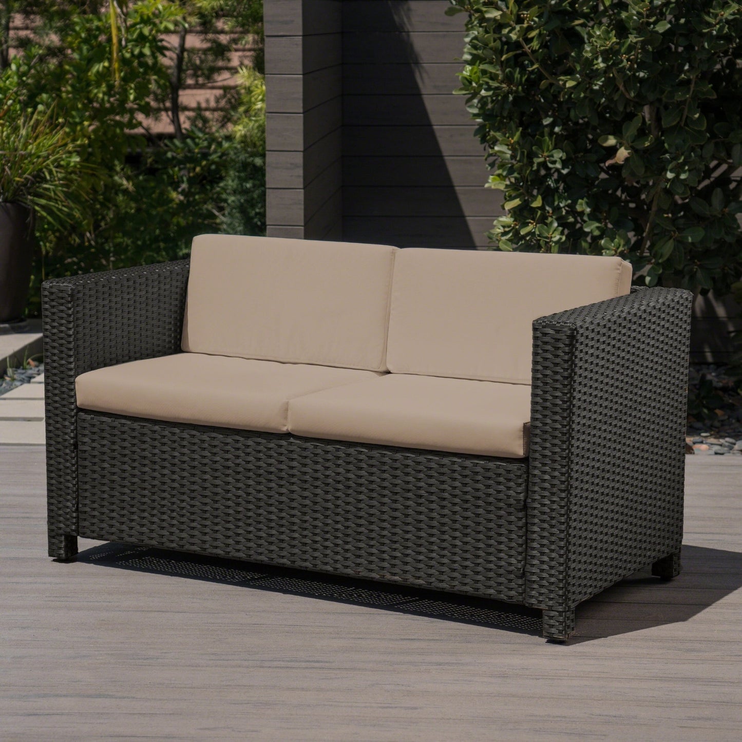 PUERTA LOVESEAT