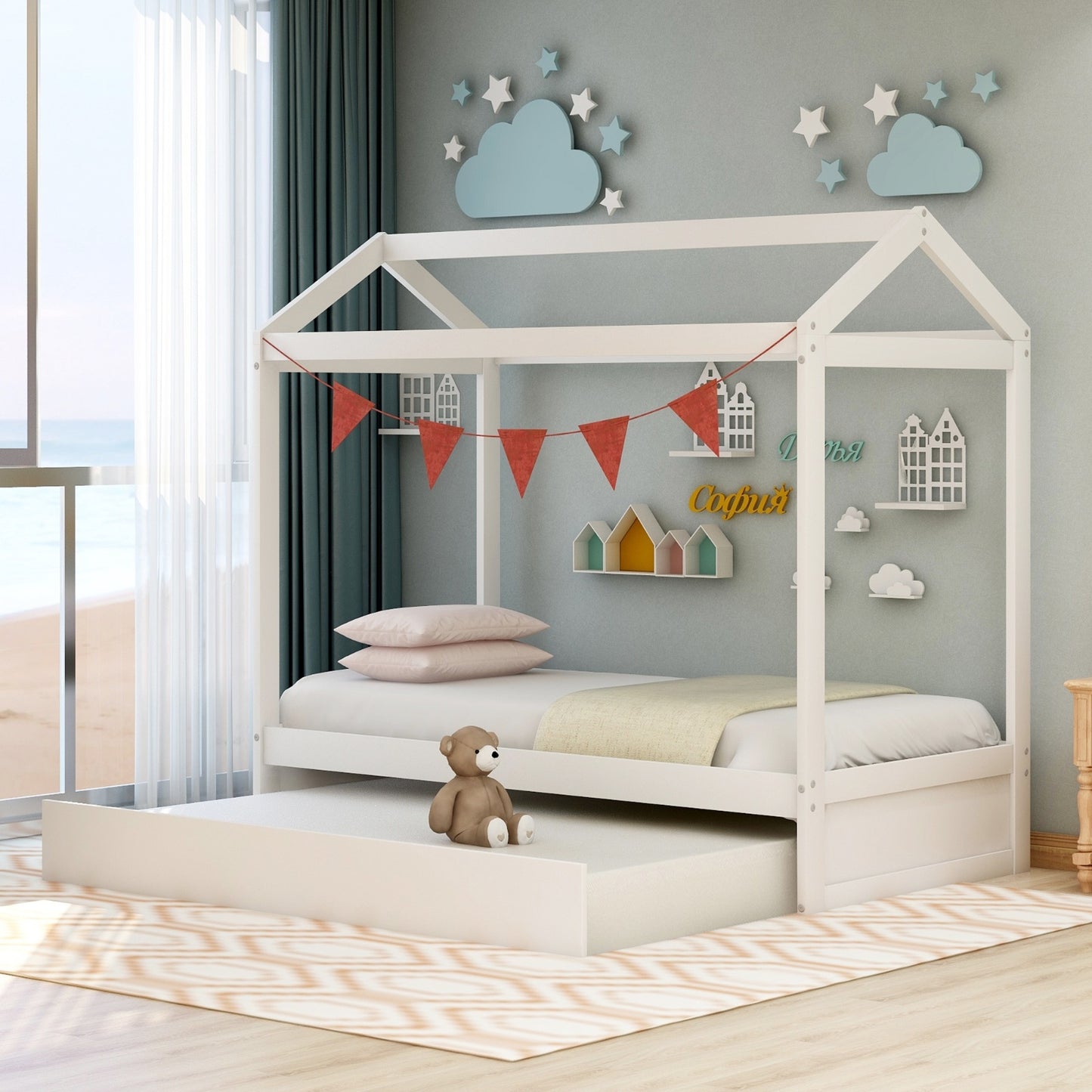 White Can Decorate The Bed Of A House With A Trunk