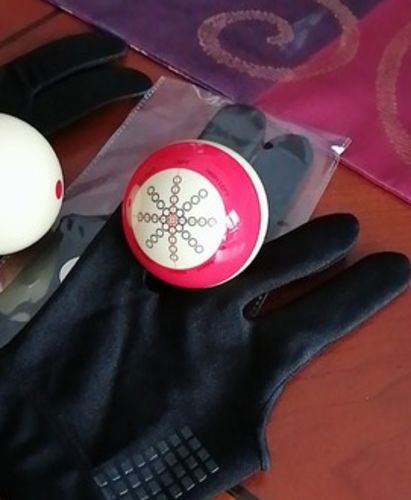 Snooker training cue ball