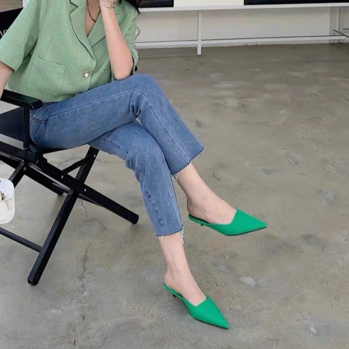 Outer toe high heel half slippers