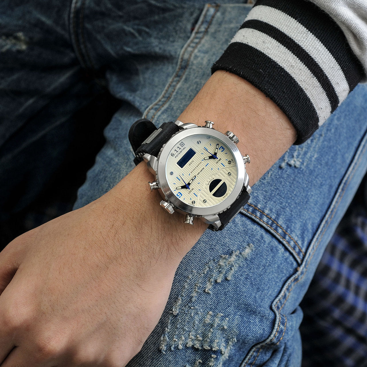 Men's watch with three movements