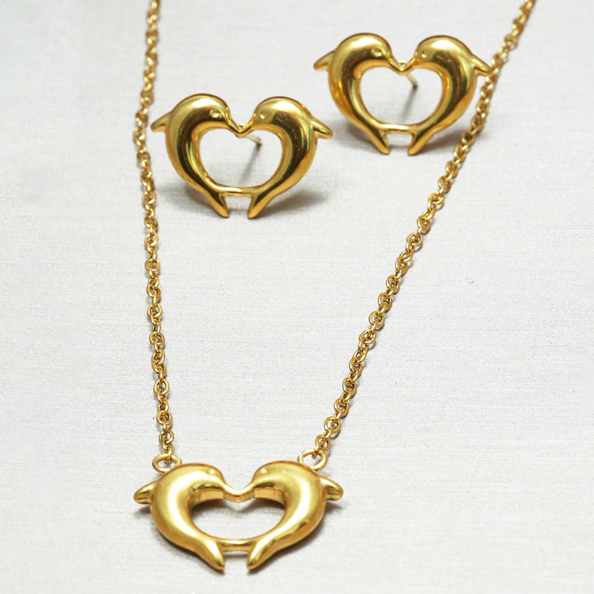 Lxalry 18K Gold Plated Heart Dolphins Mirror Jewelry Set  Hypoallergenic Skin Safe Necklace   Stud Earrings For Couple S Gift Daily Wear  Never Fade Adjustable Luxury With Precision Cast Symmetry