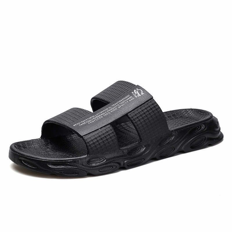 Casual sandals and slippers